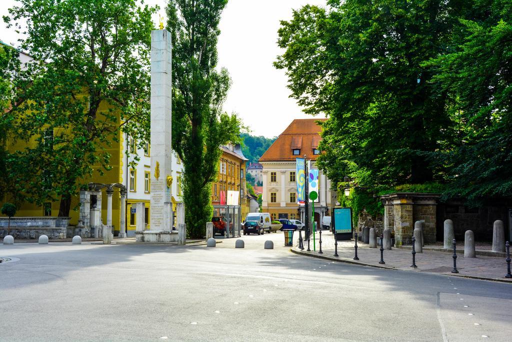 Hotel Mrak Superior Ljubljana Exterior photo